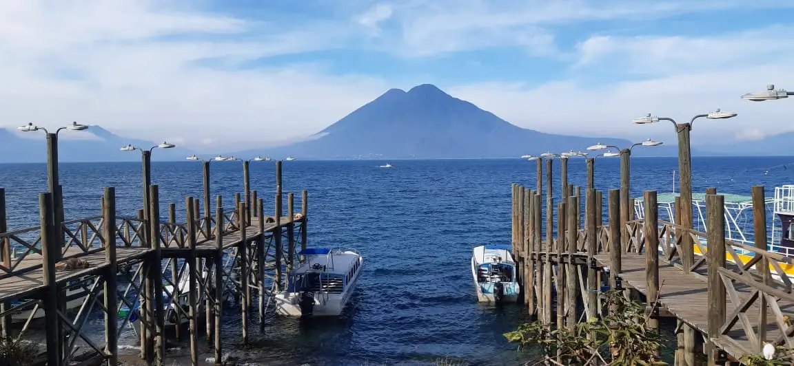 Anuncio de seleccionades de Los Proyectos Cinematográficos de Atitlán: taller para la evolución de proyectos de bajo presupuesto, tercera edición